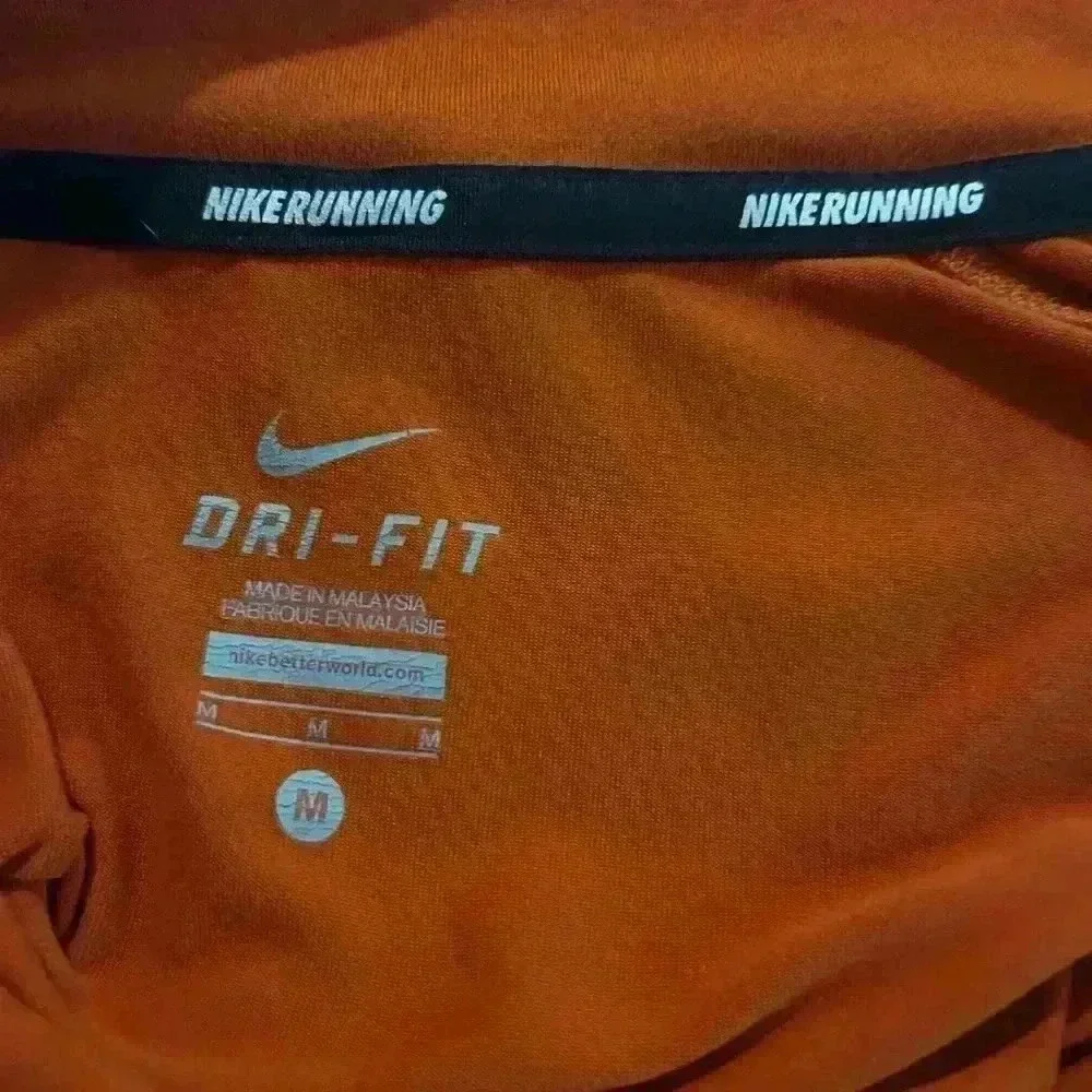 Nike Women’s Runner by Jacket. Medium. Orange. Dri-Fit. Preowned.